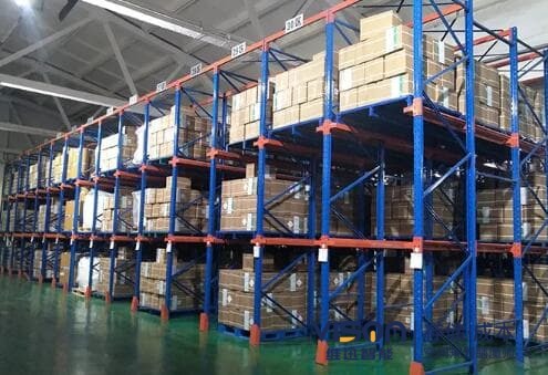 貫通式貨架是否可以超載運行？