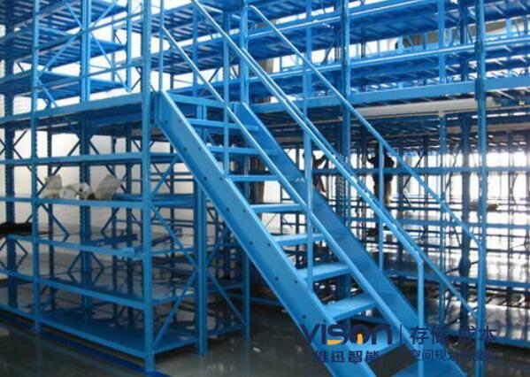 叉車(chē)在閣樓式貨架上使用要注意哪些？