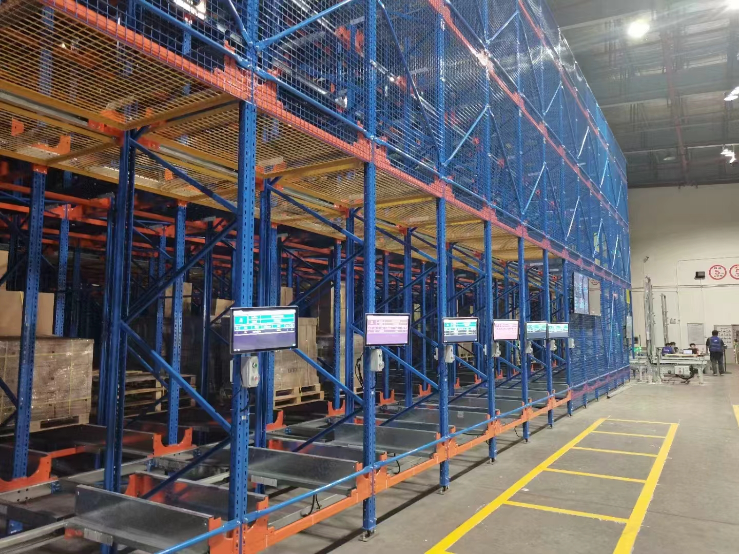 高效倉儲新選擇：托盤穿梭車的核心價值